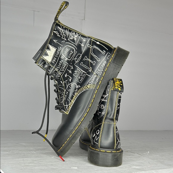 Dr. Martens Black Graphic Lace-Up Boots - Picture 2 of 8